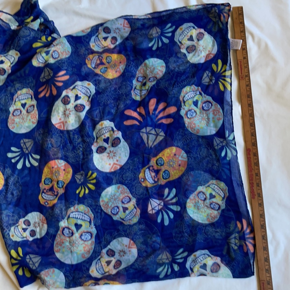 Sugar skull scarf - Picture 5 of 5